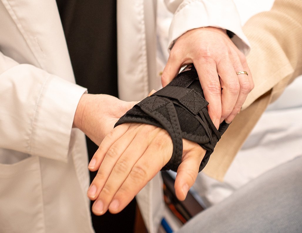 AFC Orthopedic Arm Brace Application AFC Orthopedic Arm Brace Application